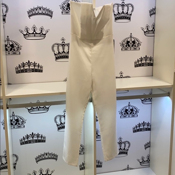 New Jumpsuit - Picture 3 of 11